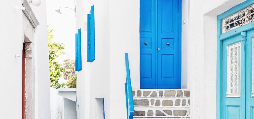 Ανοδος 5,2% στον τζίρο καταλυμάτων - εστίασης τον Ιούλιο - Πτώση σε Μύκονο και Σαντορίνη Ανοδος 5,2% στον τζίρο καταλυμάτων - εστίασης τον Ιούλιο - Πτώση σε Μύκονο και Σαντορίνη